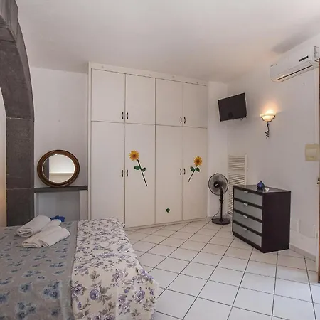Casa vacanze Lovely In Forio Dischia Forio di Ischia